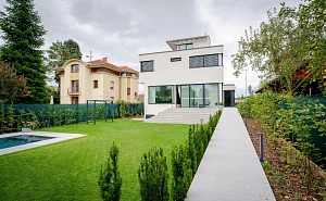 Rekonstrukce moderní vily na Hanspaulce